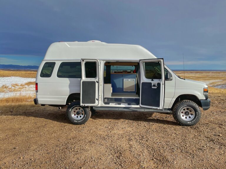 Ford Econoline Hight Top