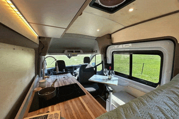148″ Ford Transit Campervan High Roof - kitchen