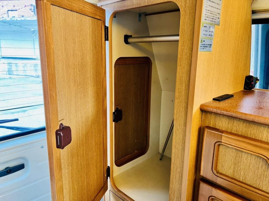 Toyota Hiace Interior Cabinet